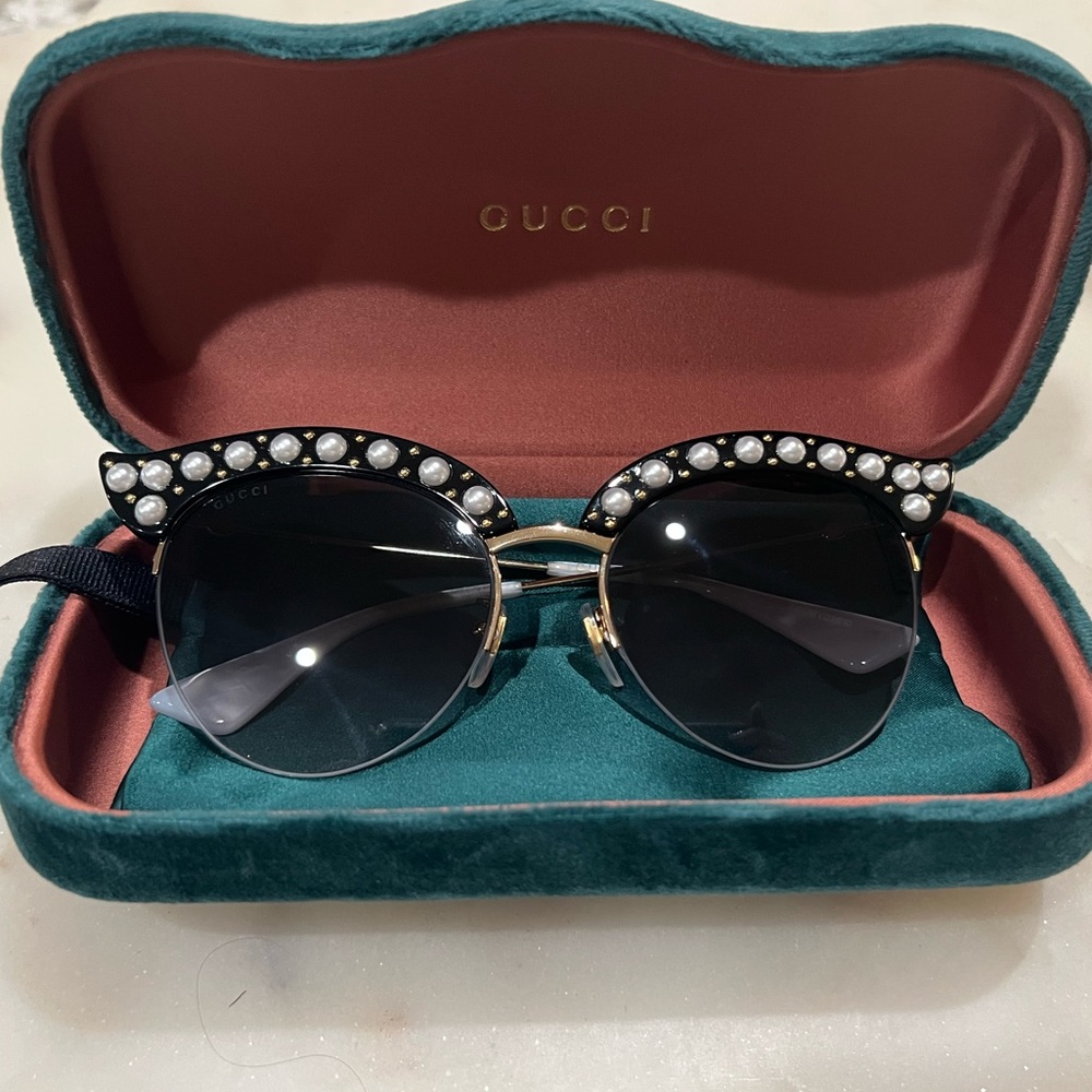 Gucci sunglasses
